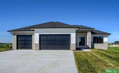 6808 S 209th Avenue Circle, Elkhorn, NE 68022