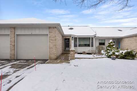 4 Skyline Circle NW, Grand Rapids, MI 49504