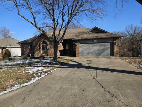 3616 N Temple Avenue, Springfield, MO 65803