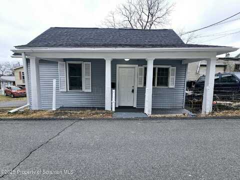 73 Leslie St, Beach Haven, PA 18702