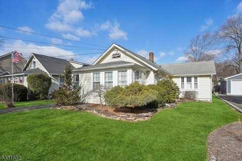 7 Maple Ave, Plainsboro, NJ 07950