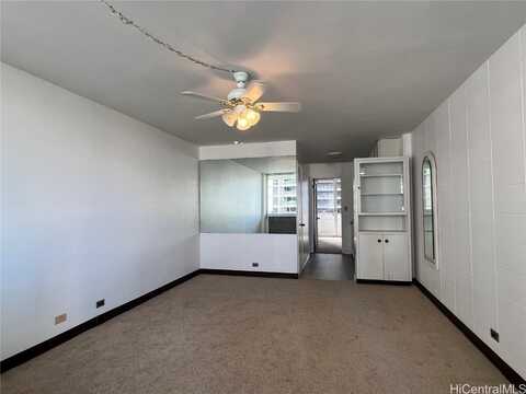 425 Ena Road, Honolulu, HI 96815