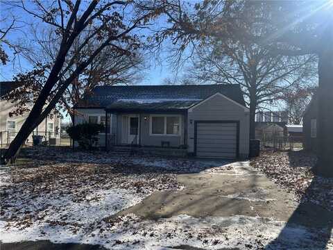 605 W Hickory Street, Independence, KS 67301