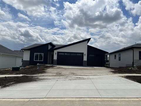 322 Sierra Trce, Coralville, IA 52241