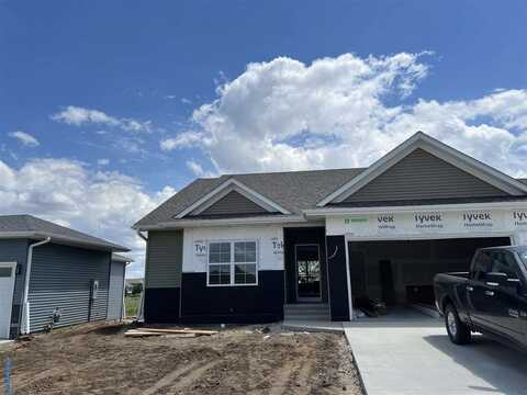 1223 Covered Wagon Dr, IowaCity, IA 52240