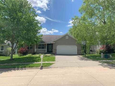 867 Tipperary Rd, IowaCity, IA 52246