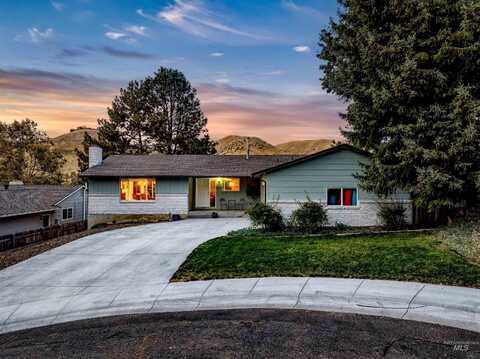 3262 W Scenic Drive, Boise, ID 83703