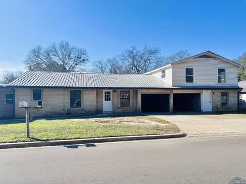 620 Logansport Street, Center, TX 75935