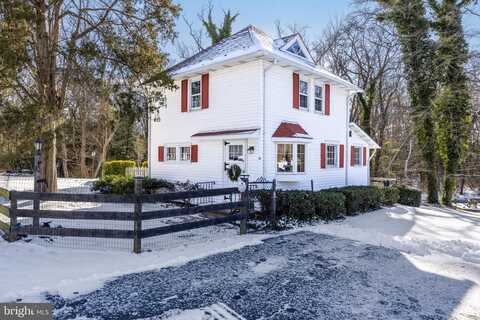 10 RETREAT RD, SOUTHAMPTON, NJ 08088