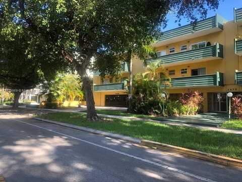 undefined, North Miami, FL 33181