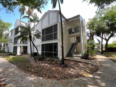 5628 Rock Island Rd, Tamarac, FL 33319