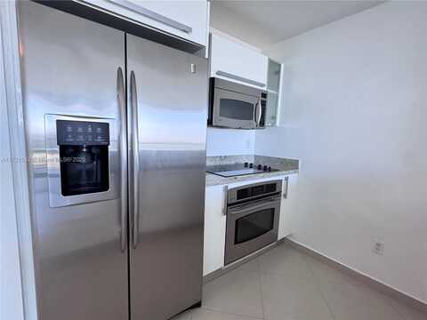 601 NE 36th St, Miami, FL 33137