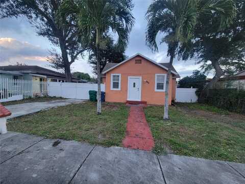 2215 NW 104th Ter, Miami, FL 33147