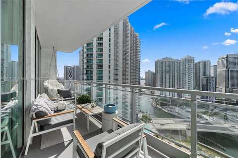 90 SW 3rd St, Miami, FL 33130