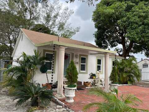 2379 NW 100th St, Miami, FL 33147