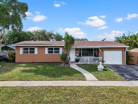 720 SW 64th Ter, Pembroke Pines, FL 33023