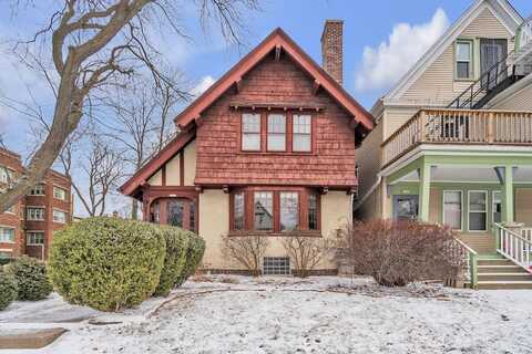 2976 N Cramer St, Milwaukee, WI 53211