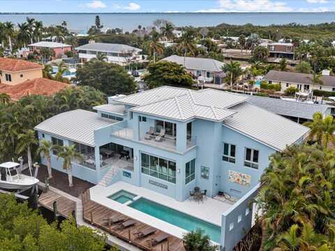 705 JUNGLE QUEEN WAY, LONGBOAT KEY, FL 34228