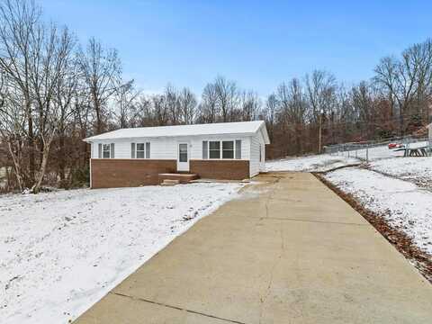 2067 Curling Dr., Madisonville, KY 42431