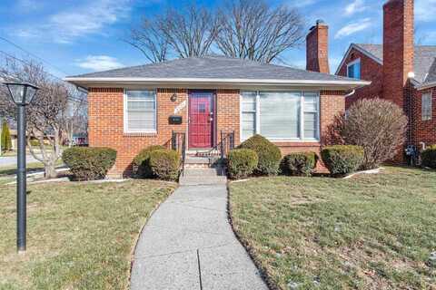 21101 Fleetwood, Harper Woods, MI 48225