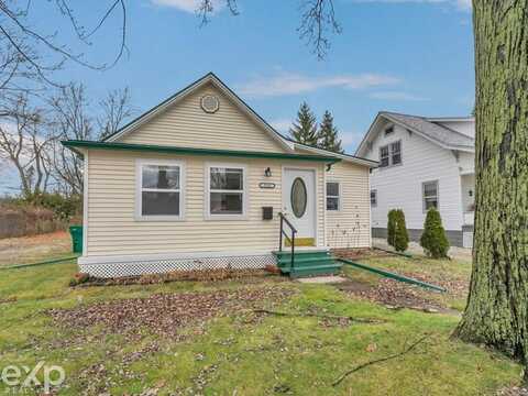 914 Vine, Saint Clair, MI 48079