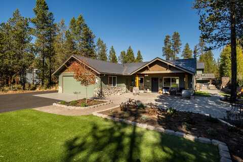 17246 Tholstrup Drive, Bend, OR 97707