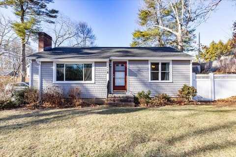 86 Highland Street, Hamilton, MA 01982