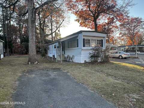 24 Roberts Road, Toms River, NJ 08755