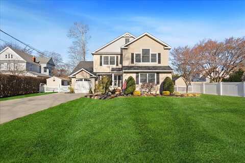 15 Coles Avenue, Amityville, NY 11701