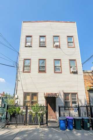 543 47th Avenue, Long Island City, NY 11101