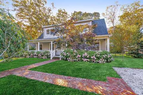 162 Noyack Avenue, Sag Harbor, NY 11963