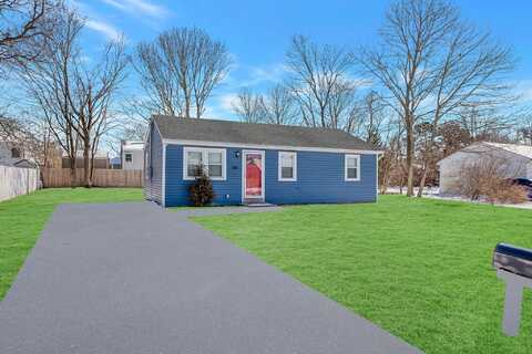 703 Provost Avenue, Bellport, NY 11713