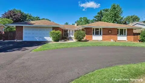 415 Walnut Street, Roselle, IL 60172