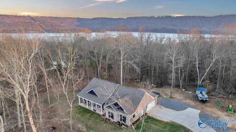 129 Pinnacle Point, Scottsboro, AL 35769