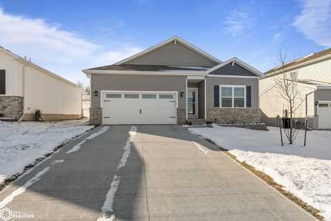 3239 Scanlon Farms Road, Coralville, IA 52241