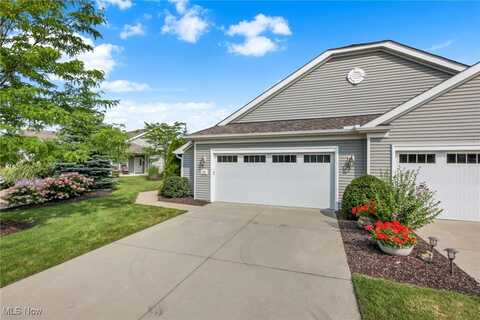 542 Hyannis Port Circle, Avon Lake, OH 44012