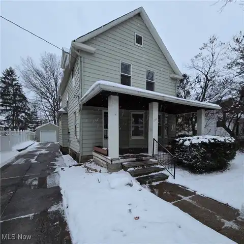 17717 Woodbury Avenue, Cleveland, OH 44135