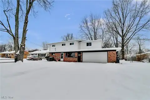 523 Purdue Avenue, Elyria, OH 44035