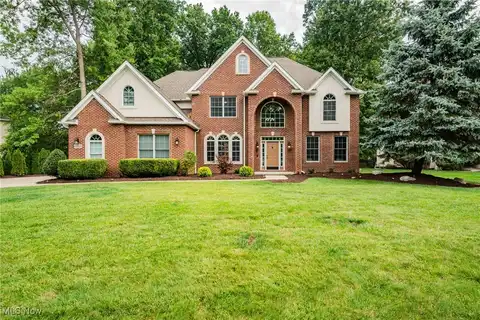 25832 Iris Court, Westlake, OH 44145