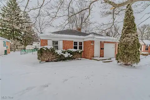 5407 Porter Road, North Olmsted, OH 44070