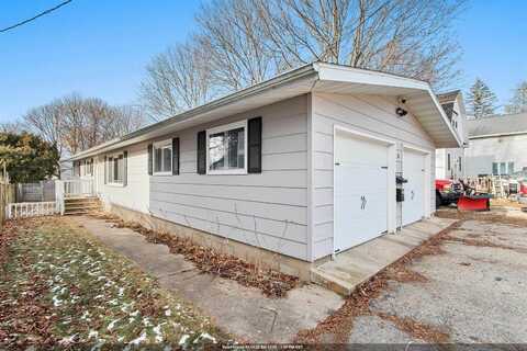 35 North 6TH Avenue, Sturgeon Bay, WI 54235