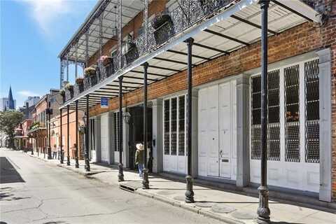 921 CHARTRES Street, New Orleans, LA 70116