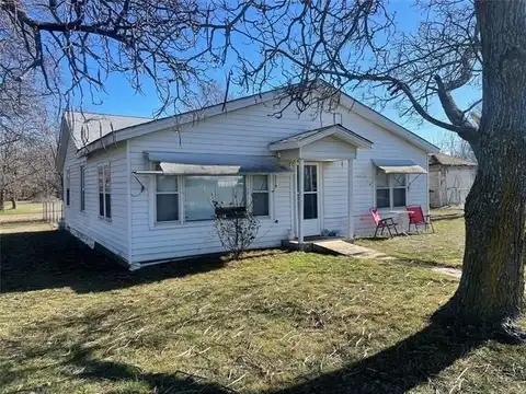 218 Walnut Street, Chelsea, OK 74016