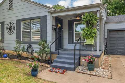 3800 Desert Ridge Drive, Fort Worth, TX 76116