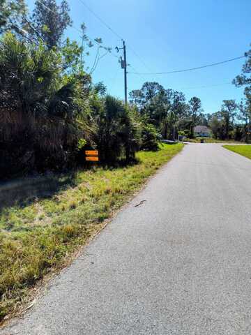410 Hamilton Ave, Lehigh Acres, FL 33972