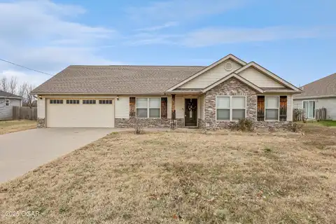 2638 S Moffet Avenue, Joplin, MO 64804