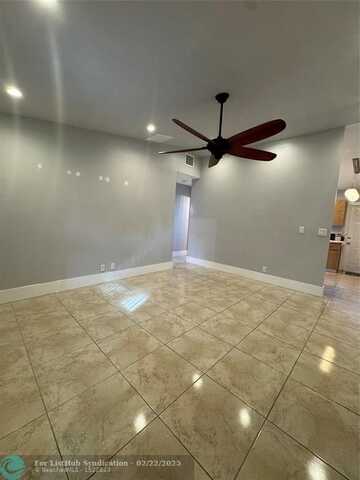 2241 Roosevelt St, Hollywood, FL 33020