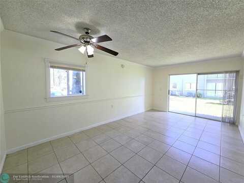 1056 N Benoist Farms Rd, West Palm Beach, FL 33411