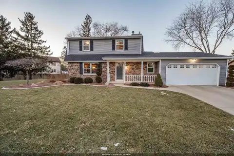 721 EAU CLAIRE Place, DE PERE, WI 54115