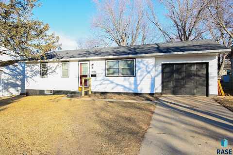 3916 E 22nd St, Sioux Falls, SD 57103